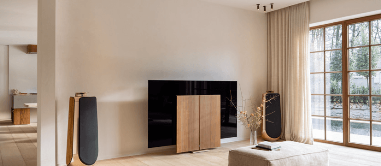BANG & OLUFSEN Est. 1925, Van de Loock