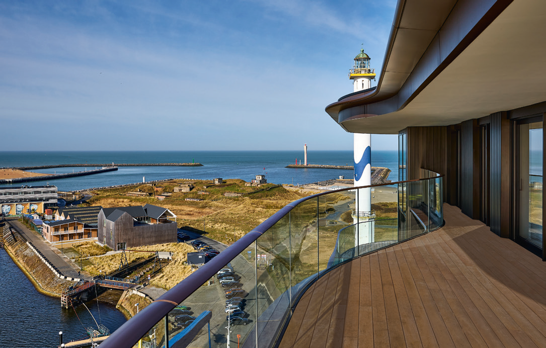 A unique penthouse with breathtaking views cover